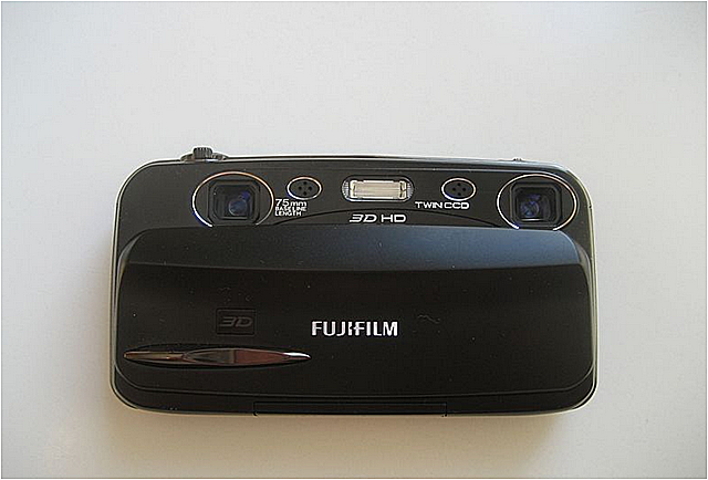 Premier appareil photo numérique au monde réalisant des vidéos 3D