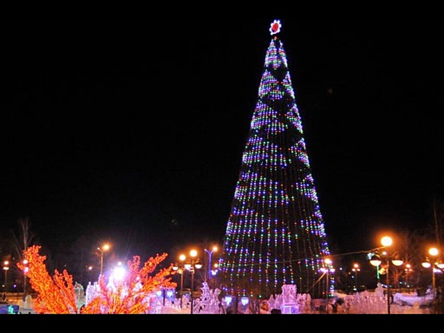 Новогодняя ёлка на Ярыгинской набережной