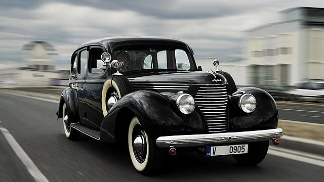 Автомобили Skoda раньше были праворульными