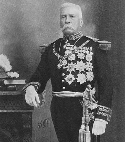 Porfirio Díaz proclama el plan de la noria en el que desconoce la reelección de Juárez.