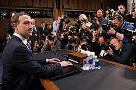 Mark zuckerberg se présente devant le congrès américain car il est suspecté d'avoir influencé les votes américains