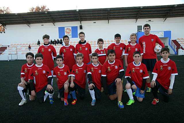 inicio jugando a futbol