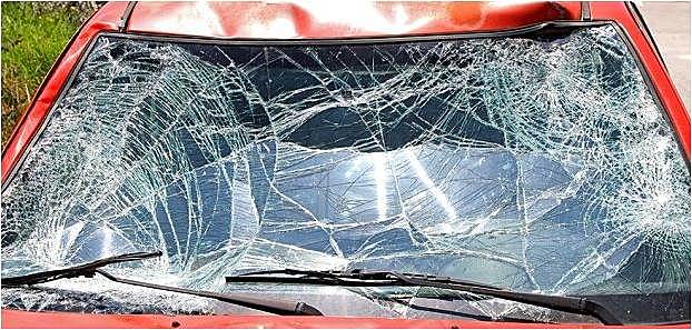 В 1923 году Генри Форд дает распоряжение об установке триплекса на свои машины в качестве лобового стекла