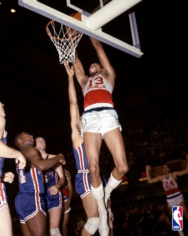 Wilt going hard in the paint.