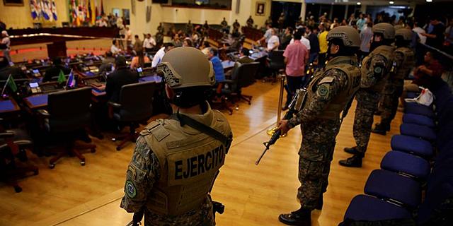 Tensión en El Salvador por militarización del país