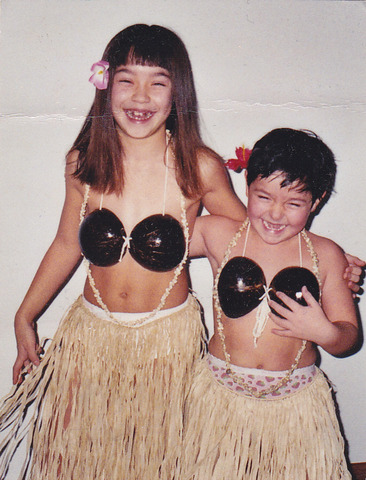 Who are those sexy mama's???