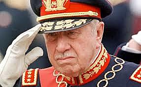Pinochet es designado jefe de Estado de la Nación - Chile