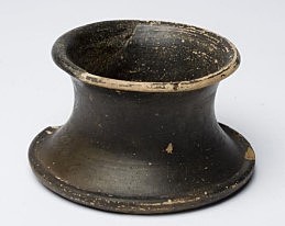 Cerámicas de barniz negro itálico. Cabezo de Alcalá (Azaila.Teruel) siglo I a.C. Museo de Zaragoza.