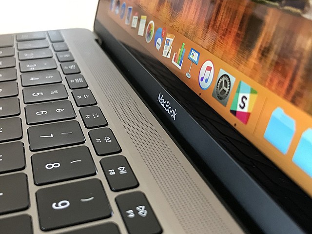 MacBook 2017