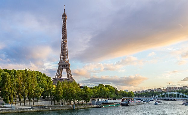 Elie left the Nazi work camp.