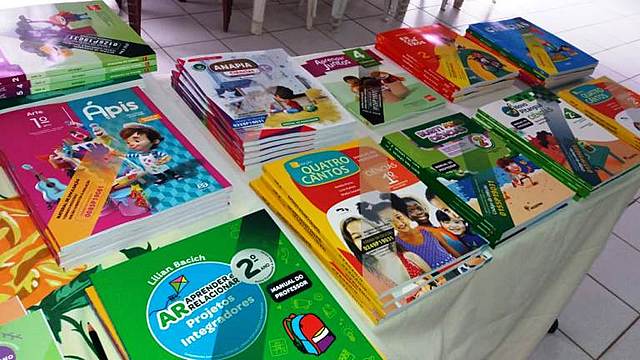 A Fetichização do Livro Didático no Brasil