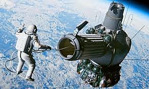 Den första rymdpromenaden