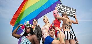 EL ENTORNO SOCIAL LGTBI EN LOS 90