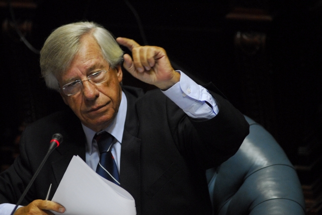 Debate Astori-Gandini en el Parlamento