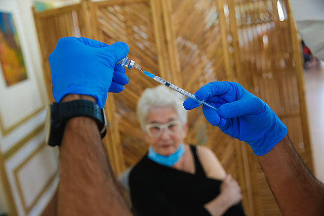 La Haute Autorité de Santé autorise le vaccin Pfizer-BioNTech en France
