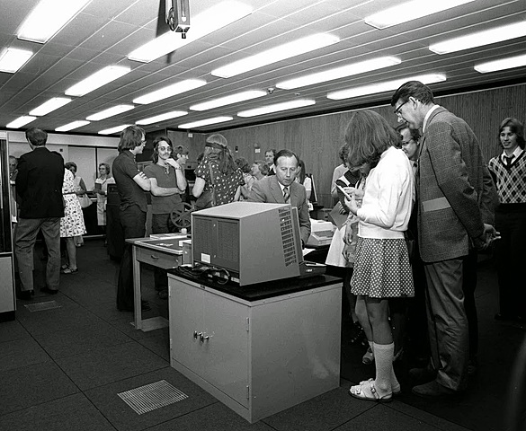 Inicio do uso de computadores na educação no Brasil