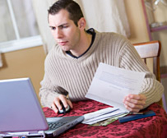 Casi al unísono, apareció en los países de habla inglesa el "Home Study Association "(Asociación para el Estudio en el Hogar) destinadas a la enseÒanzageneral de adultos