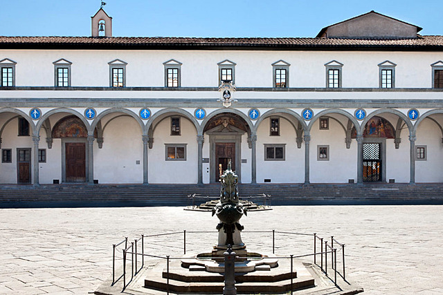 Lo spedale degli innocenti-facciata (Brunelleschi)