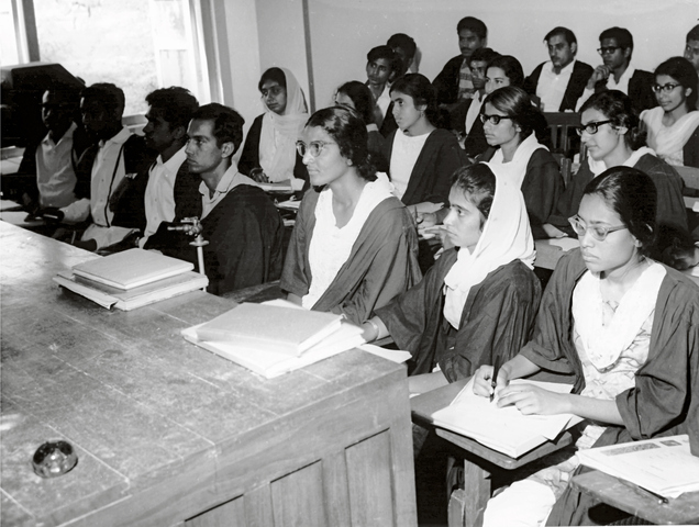 INCORPORACIÓN DE LA MUJER A LA EDUCACIÓN FORMAL EN COLOMBIA