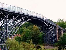 Puente de Coalbrookdale. Pritchard  y Abraham Darby III. (Inglaterra)