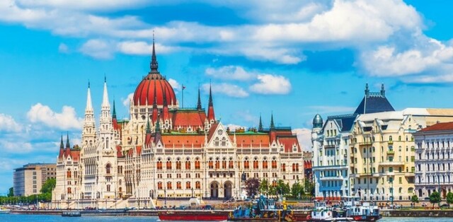 Ágnes Goes to School