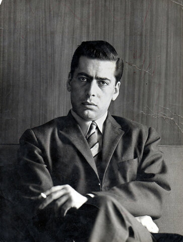 Nace Mario Vargas Llosa