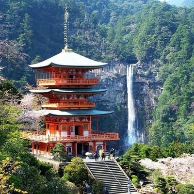 Timeline: Japan Timeline - Comparative Cultures 12 (Emily N.)