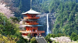 Timeline: Japan Timeline - Comparative Cultures 12 (Emily N.)