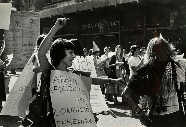 Fundació de la primera organització feminista