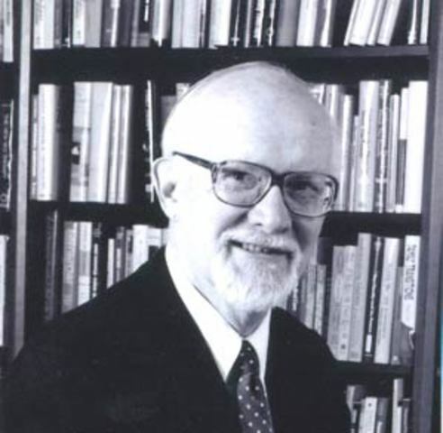 Theodore Lidz, comienza, junto con otros colegas, un estudio intensivo de 16 jóvenes esquizofrénicos y sus familias, que se plasmó en el artículo El medio intrafamiliar de los pacientes esquizofrénicos: Cisma marital y Sesgo Marital