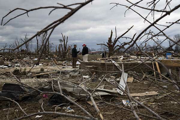 Deadly Tornadoes Sweep Tennessee