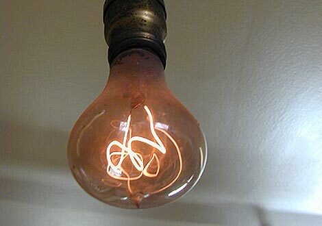 Invención da lámpara eléctrica