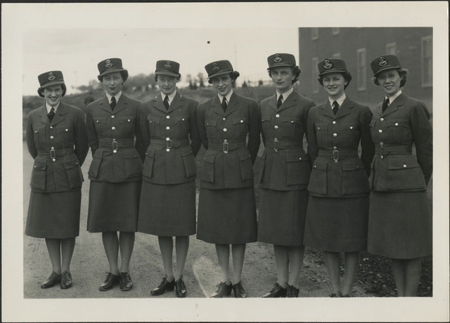 women on Canadian forces