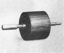 Primer motor de ardilla