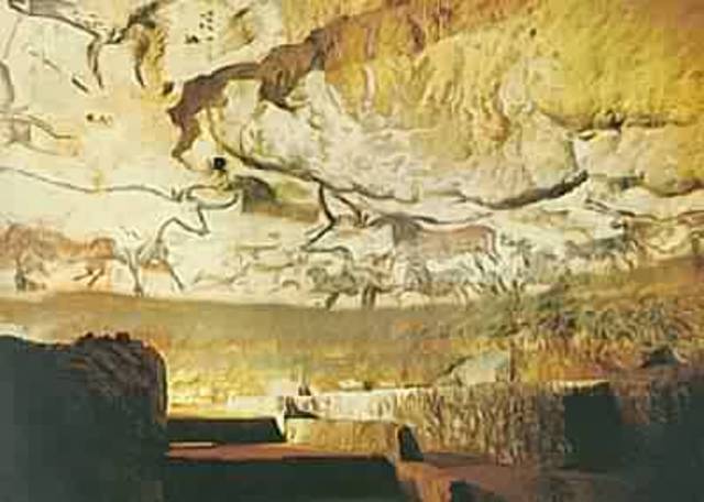 Chauvet Cave (30,000 bc)