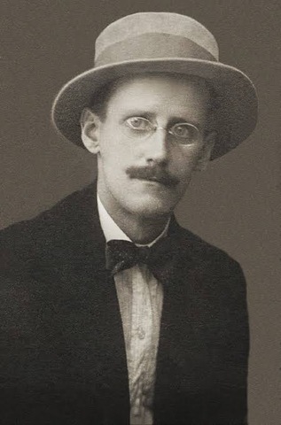 Nace James Joyce