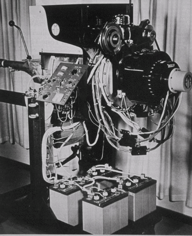 PRIMER MOTOR DE CORRIENTE DE JAULA DE ARDILLA DE TRES FASES