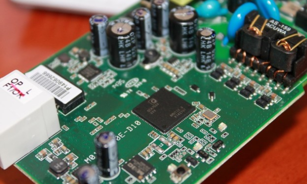 La funcionalidad del PLC fue descubierta en un chip