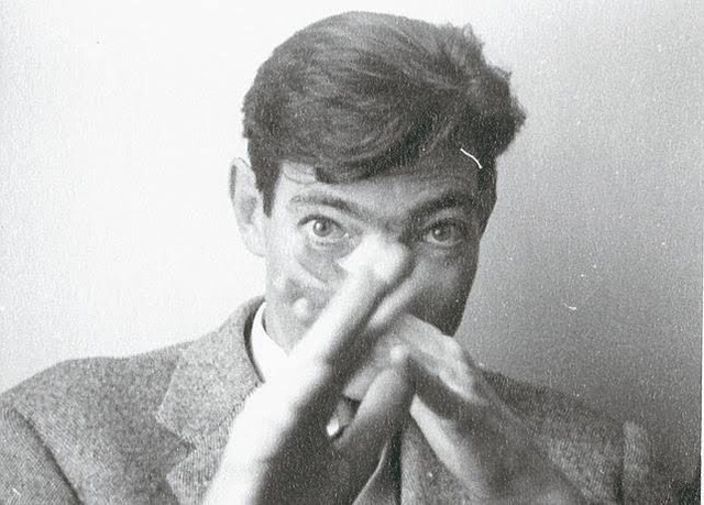 Nace Julio Cortázar