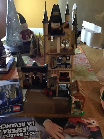 Jugant amb els regals de reis