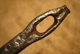 Primeras agujas de metal