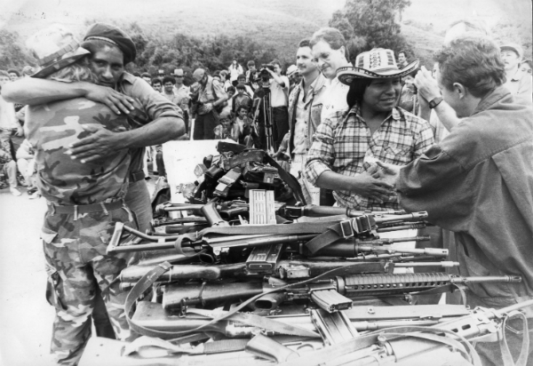 Desmovilización EPL