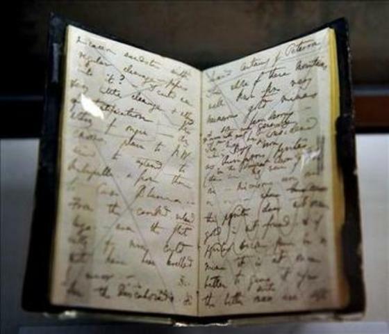 Darwin empieza a escribir sus obras