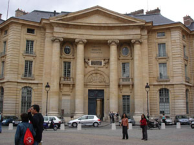 Enseñanza univ. por radio en París