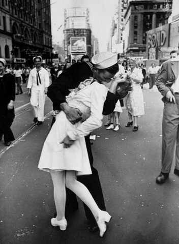 Fin de la guerra en Times Square, Alfred Eisenstaedt, 1945