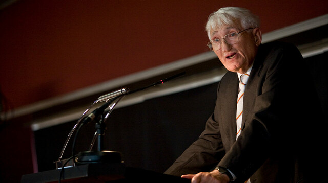 Jürgen Habermas 1929 (91 años) Düsseldorf (Alemania)