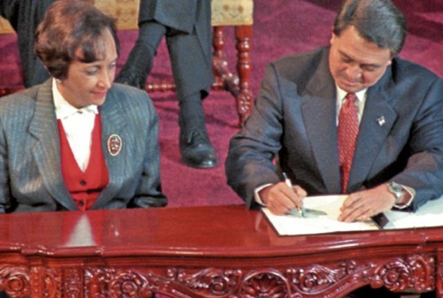 Firma de los Acuerdos de Paz