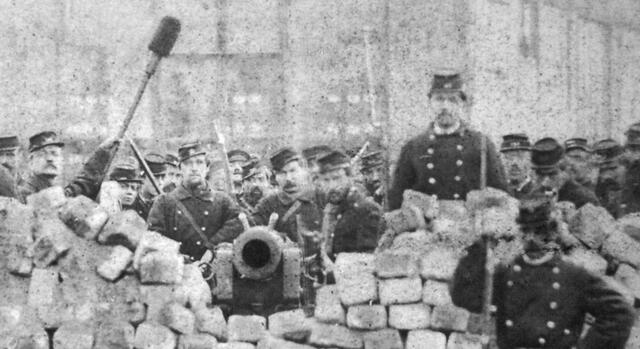 El Palacio del Louvre se escapa del fuego