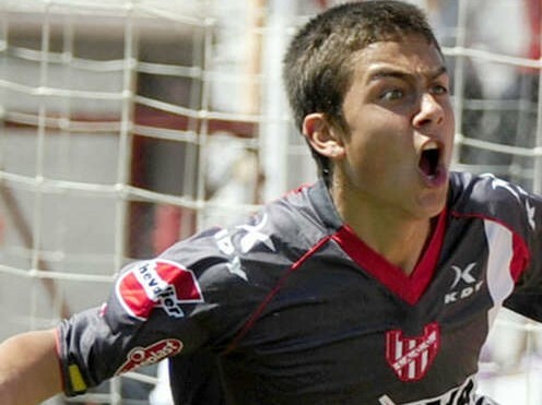 "Paulo's debut in professional soccer"