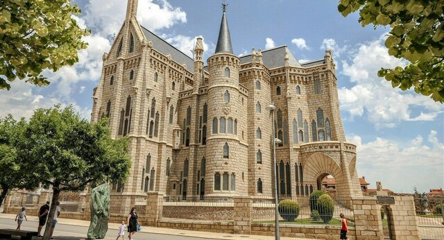 Palacio Episcopal de Astorga